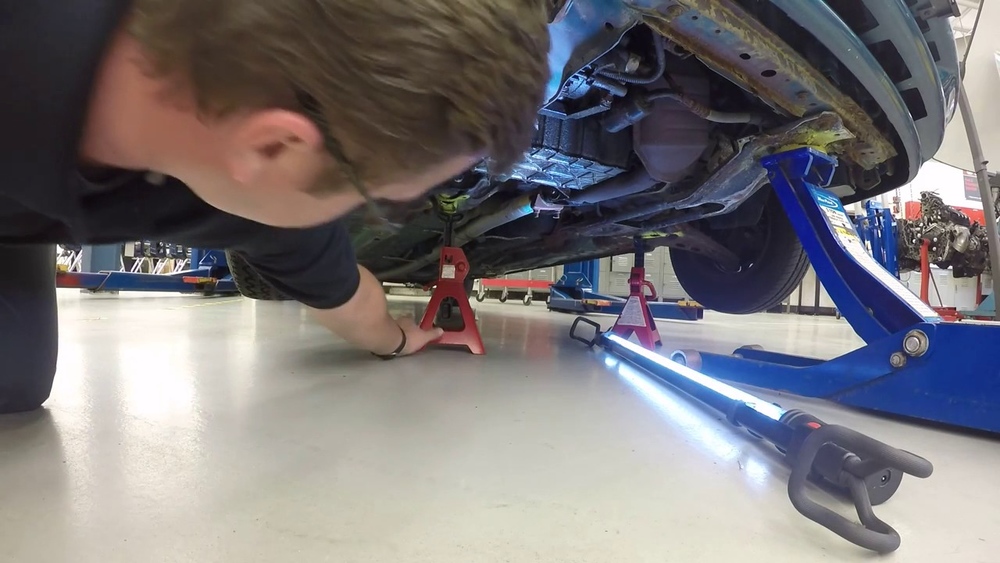 How To Safely Use A Floor Jack